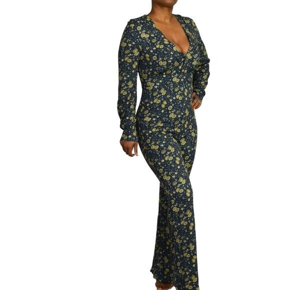 Free People Some Like it Hot Jumpsuit Blue Flare Leg Long Sleeve Floral Size 4 - Picture 12 of 15